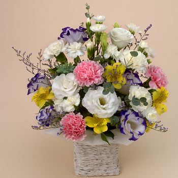 Sympathy Flowers to Japan – Funeral Arrangement