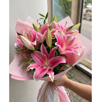 Pink Lilies Bouquet Delivery Japan